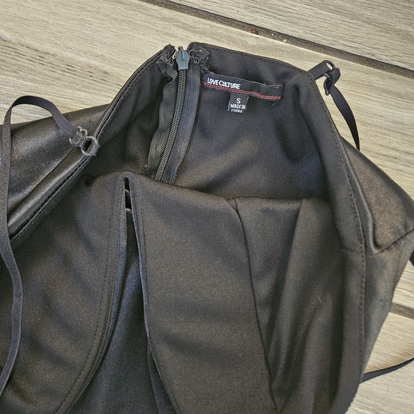 Drop dead Gorgeous Evening Dress - Picture 5 of 6